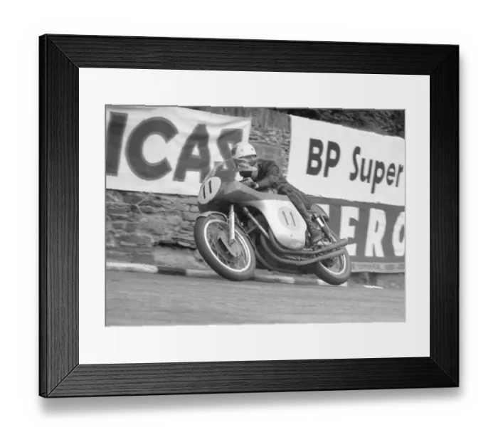 Framed Print : John Hartle (MV) 1960 Senior TT Framed Print : John Hartle (MV) 1960 Senior TT