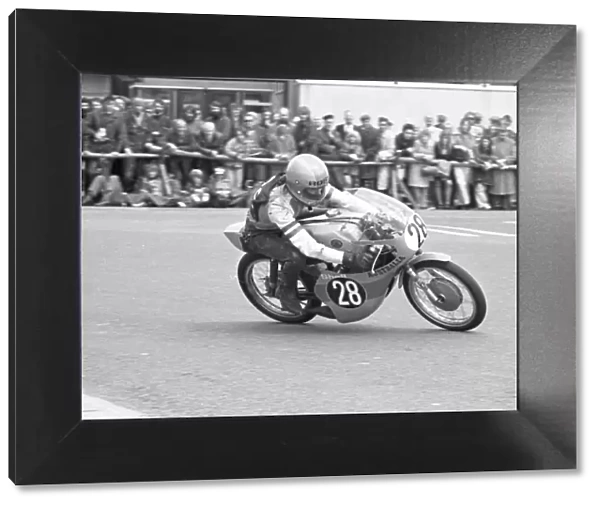 Ross Hedley (Yamaha) 1974 Ultra Lightweight TT