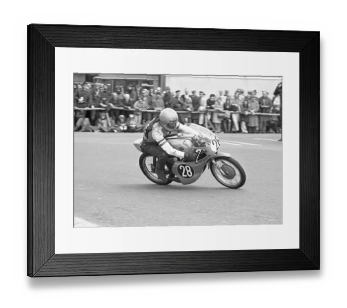 Framed Print : Ross Hedley (Yamaha) 1974 Ultra Lightweight TT