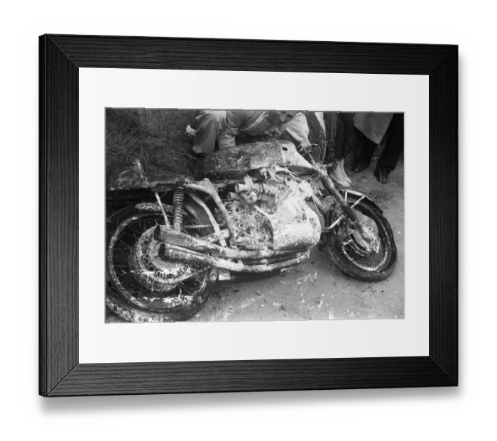 Framed Print : John Hartle (MV) 1958 Senior TT Framed Print : John Hartle (MV) 1958 Senior TT
