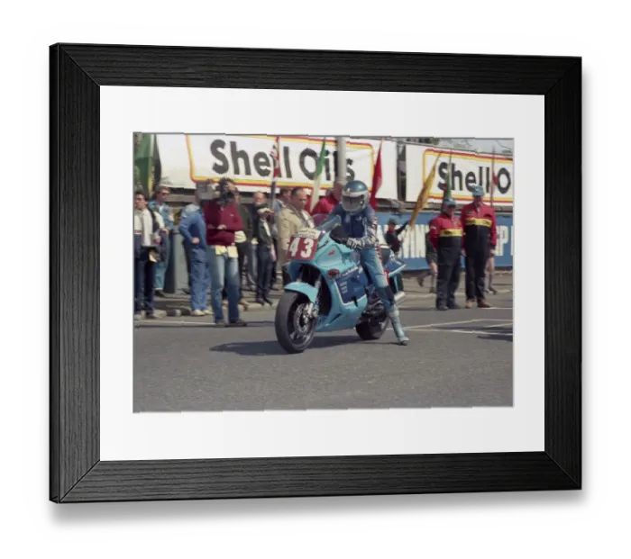 Framed Print : Hans Hart (Kawasaki) 1986 Production A TT Framed Print : Hans Hart (Kawasaki) 1986 Production A TT