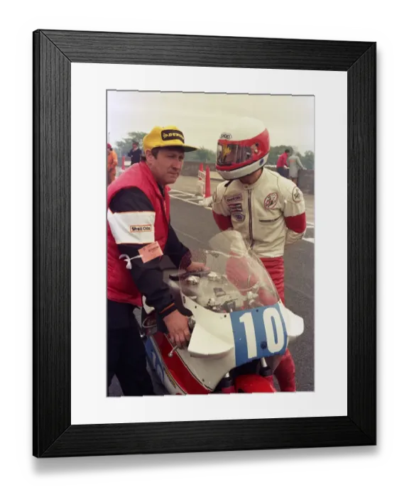 Framed Print : Bob Heath (Yamaha) 1987 Junior TT Framed Print : Bob Heath (Yamaha) 1987 Junior TT
