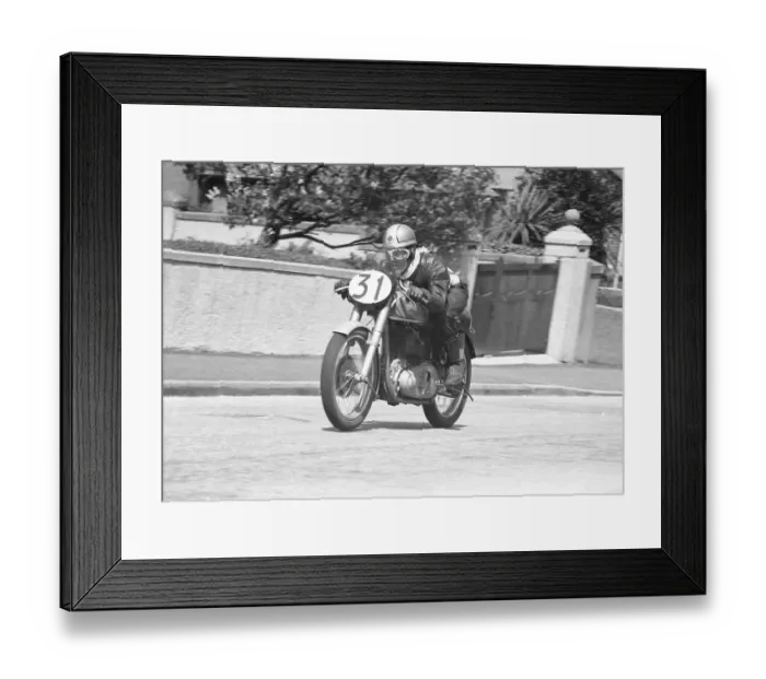 Framed Print : Jack Hedley (Norton) 1954 Senior Clubman TT Framed Print : Jack Hedley (Norton) 1954 Senior Clubman TT