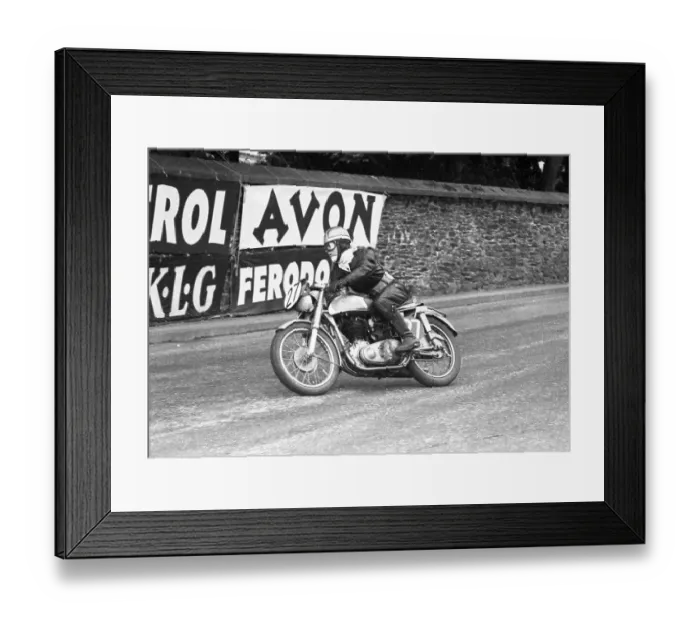 Framed Print : Jack Hedley (Norton) 1955 Senior Clubman TT Framed Print : Jack Hedley (Norton) 1955 Senior Clubman TT