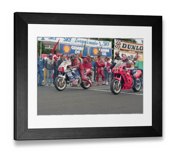 Framed Print : Steve Henshaw (Yamaha) and Mike Seward (Yamaha) 1988 Production A TT Framed Print : Steve Henshaw (Yamaha) and Mike Seward (Yamaha) 1988 Production A TT