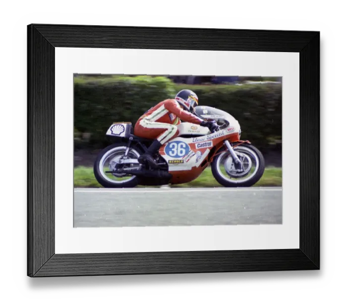 Framed Print : Tom Herron (Yamaha) 1974 Junior TT Framed Print : Tom Herron (Yamaha) 1974 Junior TT