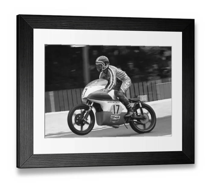 Framed Print : Tom Herron (Arter Matchless) 1975 Senior TT Framed Print : Tom Herron (Arter Matchless) 1975 Senior TT