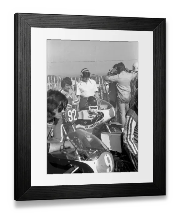 Framed Print : Tom Herron (Yamaha) 1975 Junior TT Framed Print : Tom Herron (Yamaha) 1975 Junior TT
