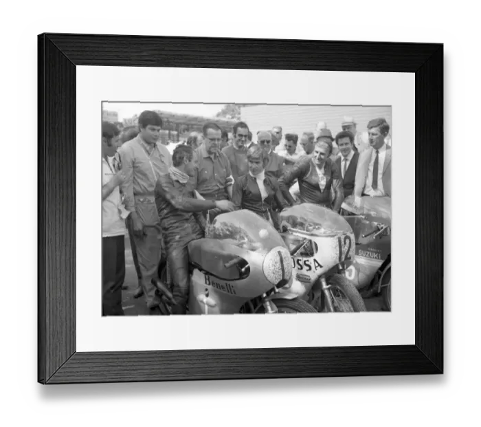 Framed Print : Kel Carruthers (Benelli) Santiago Herrro (Ossa) Frank Perris (Suzuki) 1969 Lightweight TT Framed Print : Kel Carruthers (Benelli) Santiago Herrro (Ossa) Frank Perris (Suzuki) 1969 Lightweight TT