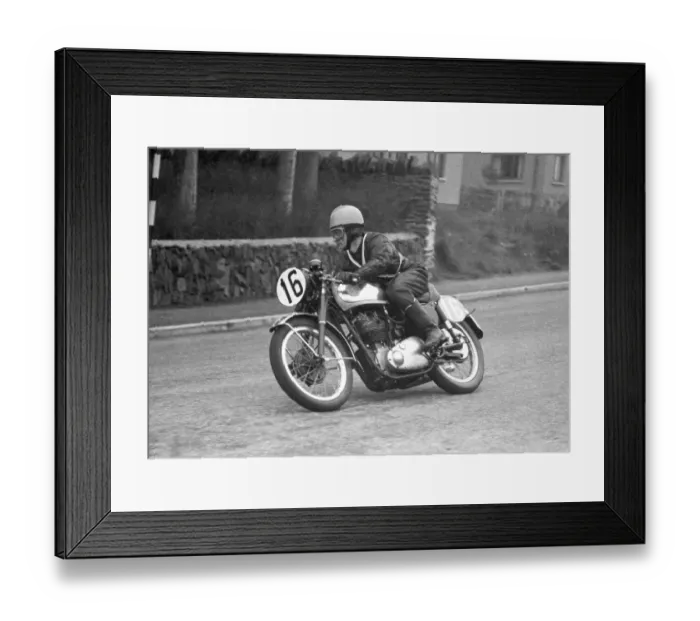 Framed Print : W H Hocking (BSA) 1955 Junior Clubman TT Framed Print : W H Hocking (BSA) 1955 Junior Clubman TT