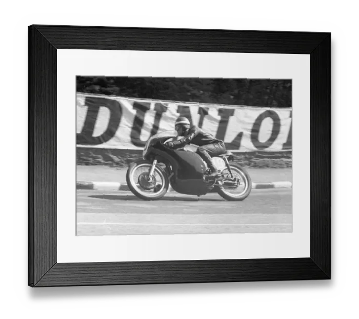 Framed Print : Eric Hinton (Norton) 1959 Junior TT Framed Print : Eric Hinton (Norton) 1959 Junior TT