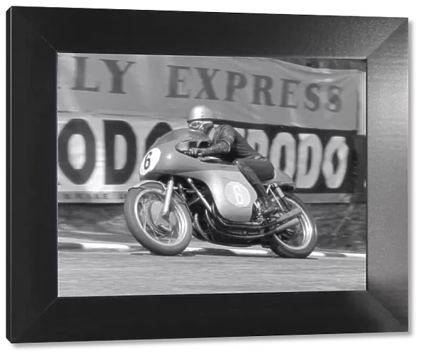 Gary Hocking (MV) 1961 Junior TT