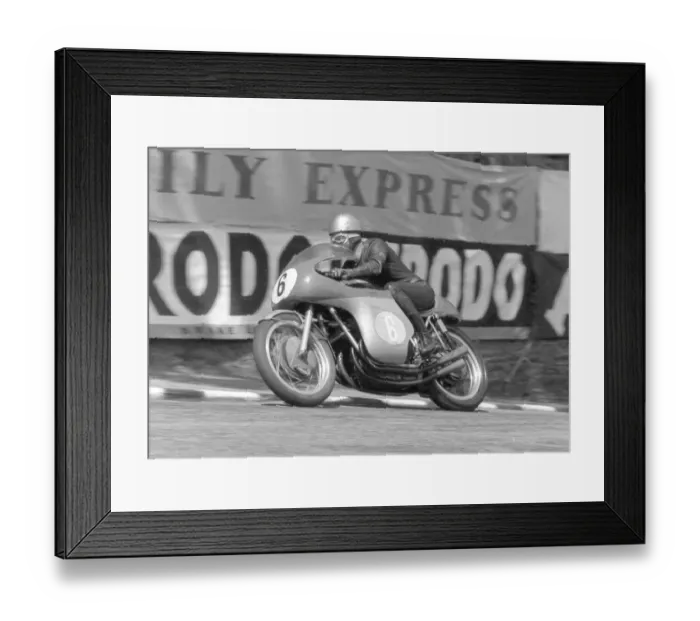 Framed Print : Gary Hocking (MV) 1961 Junior TT Framed Print : Gary Hocking (MV) 1961 Junior TT