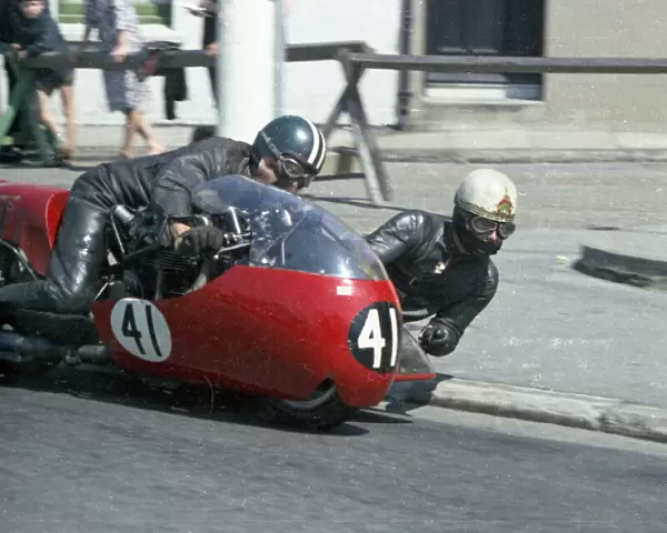 Ken Hibberd & Tom Gill (Norton) 1967 Sidecar TT