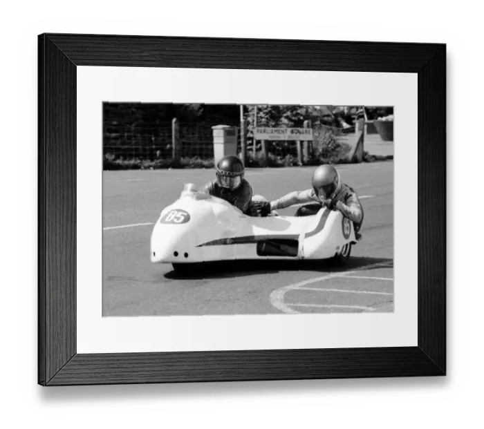 Framed Print : Joe Heys & Ray Burns (J H Yamaha) 1985 Sidecar TT Framed Print : Joe Heys & Ray Burns (J H Yamaha) 1985 Sidecar TT