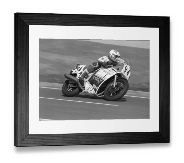 Framed Print : Dave Hill (Suzuki) 1985 Formula One TT Framed Print : Dave Hill (Suzuki) 1985 Formula One TT
