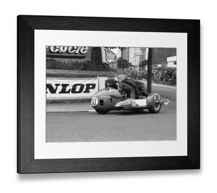 Framed Print : Mick Horspole & Graham Horspole (Bingham Weslake) 1974 750 Sidecar TT Framed Print : Mick Horspole & Graham Horspole (Bingham Weslake) 1974 750 Sidecar TT