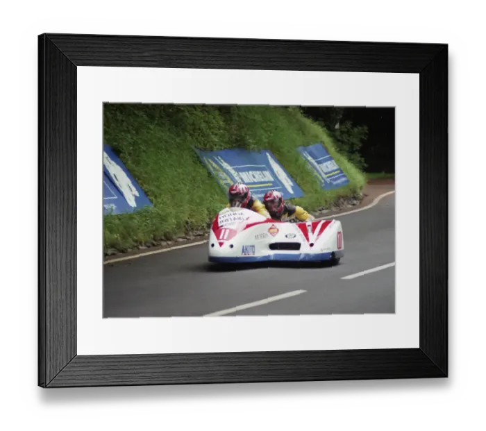 Framed Print : Gary Horspole & Kevin Leigh (Shelbourne Honda) 1998 Sidecar TT Framed Print : Gary Horspole & Kevin Leigh (Shelbourne Honda) 1998 Sidecar TT