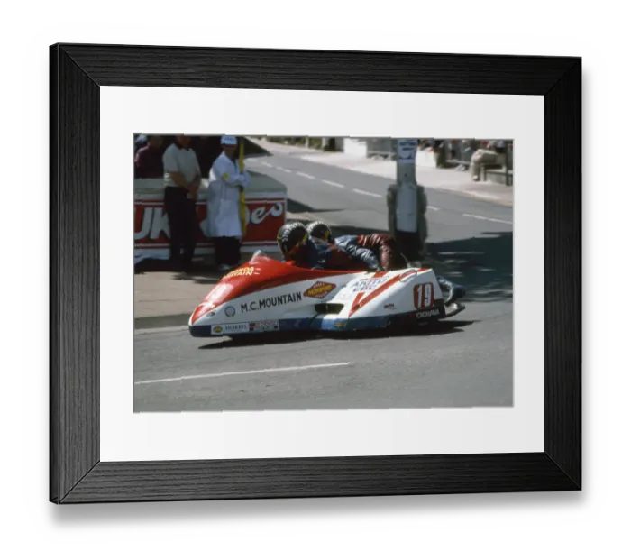Framed Print : Gary Horspole & Kevin Leigh (Shelbourne Honda) 1997 Sidecar TT Framed Print : Gary Horspole & Kevin Leigh (Shelbourne Honda) 1997 Sidecar TT