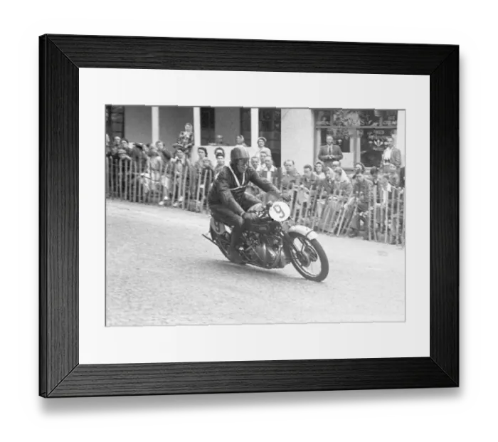 Framed Print : Charlie Howkins (Vincent) 1950 1000 Clubman TT Framed Print : Charlie Howkins (Vincent) 1950 1000 Clubman TT