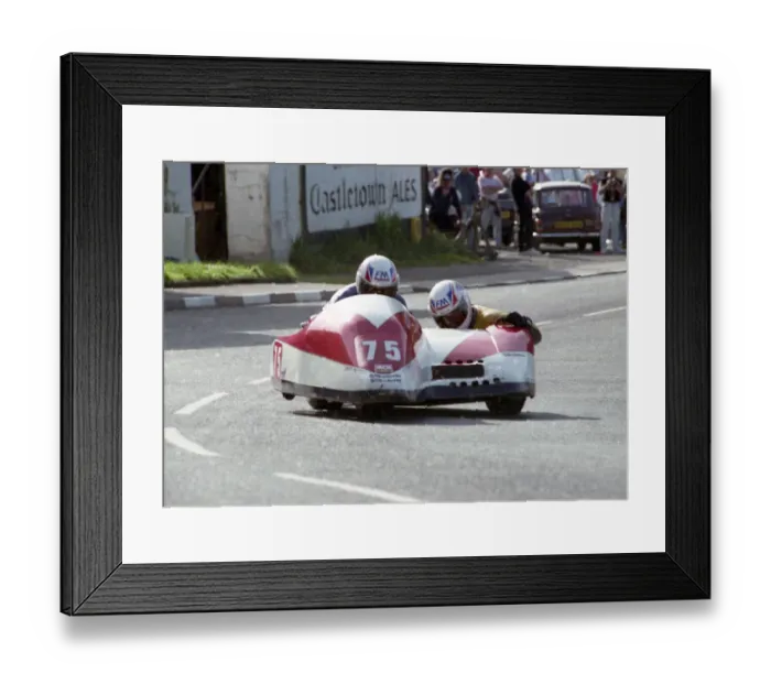 Framed Print : Gary Horspole & Kevin Leigh (Shelbourne Yamaha) 1993 Sidecar TT Framed Print : Gary Horspole & Kevin Leigh (Shelbourne Yamaha) 1993 Sidecar TT