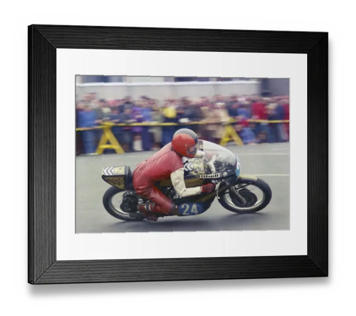 Framed Print : Derek Huxley (Heath Yamaha) 1977 Junior TT Framed Print : Derek Huxley (Heath Yamaha) 1977 Junior TT