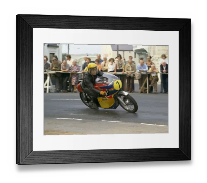 Framed Print : John Goodall (Vendetta Matchless) 1975 Senior Manx Grand Prix Framed Print : John Goodall (Vendetta Matchless) 1975 Senior Manx Grand Prix