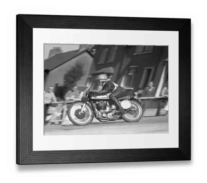 Framed Print : Tom Graham (Norton) 1957 Junior Manx Grand Prix Framed Print : Tom Graham (Norton) 1957 Junior Manx Grand Prix