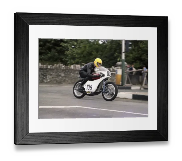 Framed Print : Brett Gaites (Greeves) 1983 Lightweight Classic Manx Grand Prix Framed Print : Brett Gaites (Greeves) 1983 Lightweight Classic Manx Grand Prix