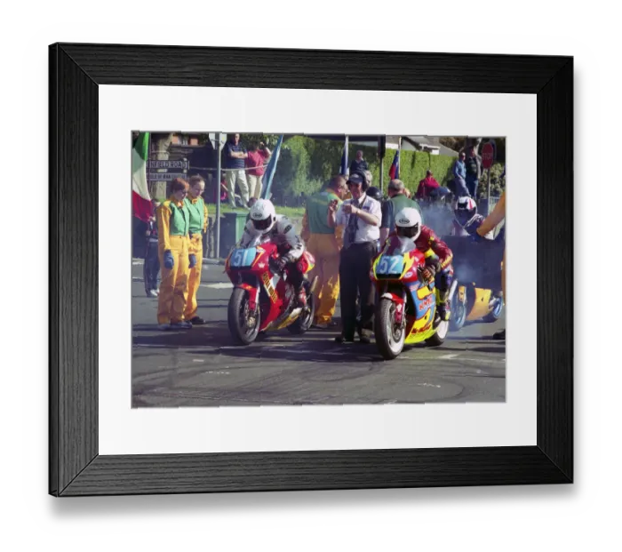 Framed Print : Barry Davidson (Honda) and James McCullagh (Honda) 2002 Class B Newcomers Manx Grand Pix Framed Print : Barry Davidson (Honda) and James McCullagh (Honda) 2002 Class B Newcomers Manx Grand Pix
