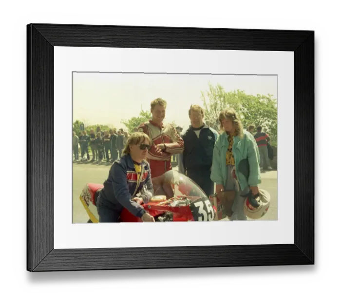 Framed Print : Ralph Sutcliffe (Kelly Yamaha) 1987 Formula 2 TT Framed Print : Ralph Sutcliffe (Kelly Yamaha) 1987 Formula 2 TT