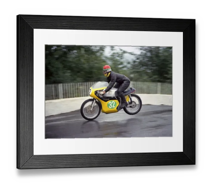 Framed Print : Graham Gibbons (DMW) 1967 Lightweight Manx Grand Prix Framed Print : Graham Gibbons (DMW) 1967 Lightweight Manx Grand Prix
