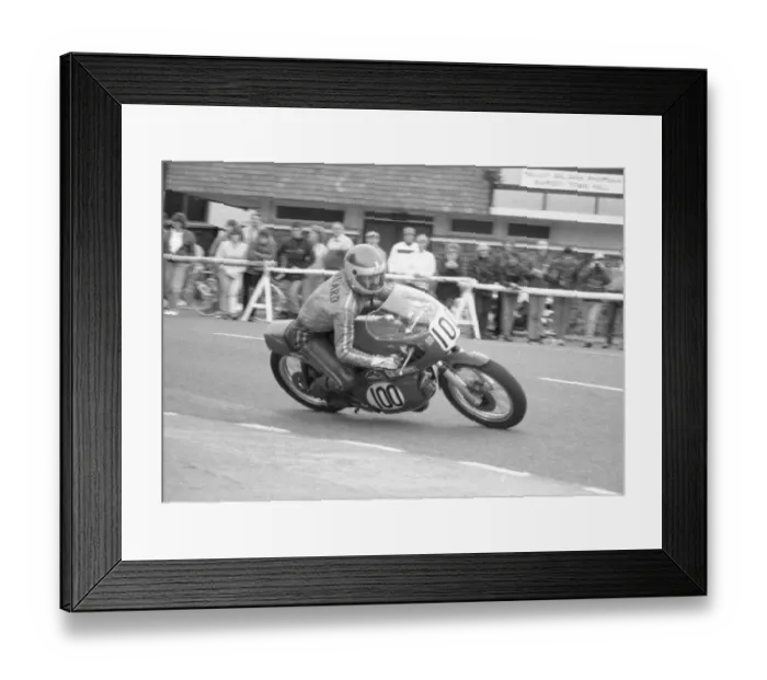 Framed Print : Graham Godward (Aermacchi) 1985 Classic Junior Manx Grand Prix Framed Print : Graham Godward (Aermacchi) 1985 Classic Junior Manx Grand Prix