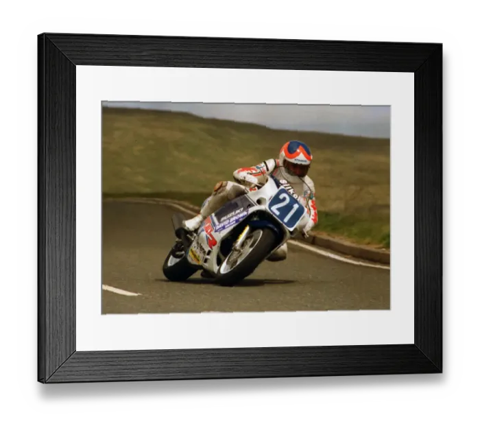 Framed Print : Paul Iddon (Suzuki) 1988 Production B TT Framed Print : Paul Iddon (Suzuki) 1988 Production B TT