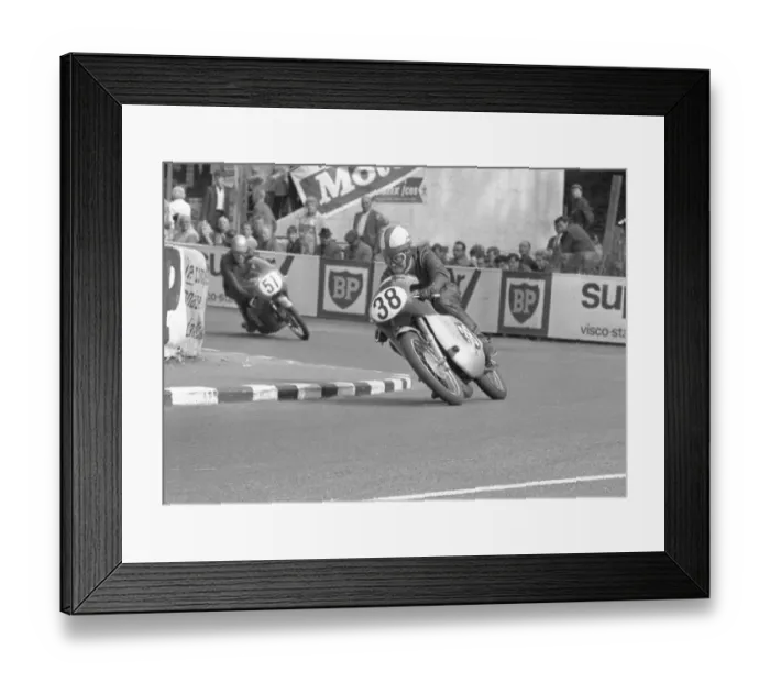 Framed Print : Les Iles (Bultaco) 1966 Ultra Lightweight TT Framed Print : Les Iles (Bultaco) 1966 Ultra Lightweight TT