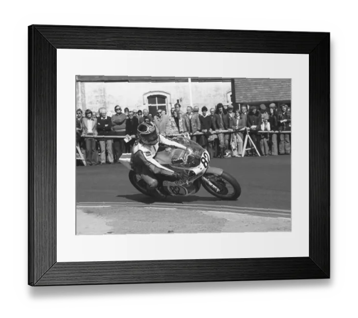 Framed Print : Stephen Snuffy Davies (Yamaha) 1977 Senior Manx Grand Prix Framed Print : Stephen Snuffy Davies (Yamaha) 1977 Senior Manx Grand Prix