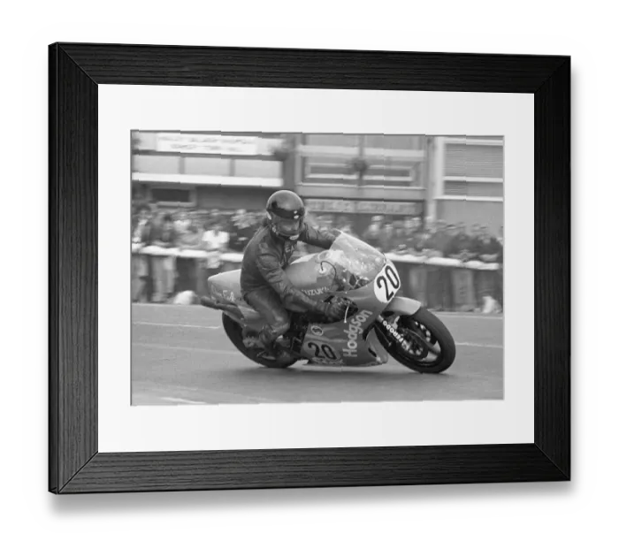 Framed Print : Dave East (Suzuki) 1981 Senior Manx Grand Prix Framed Print : Dave East (Suzuki) 1981 Senior Manx Grand Prix