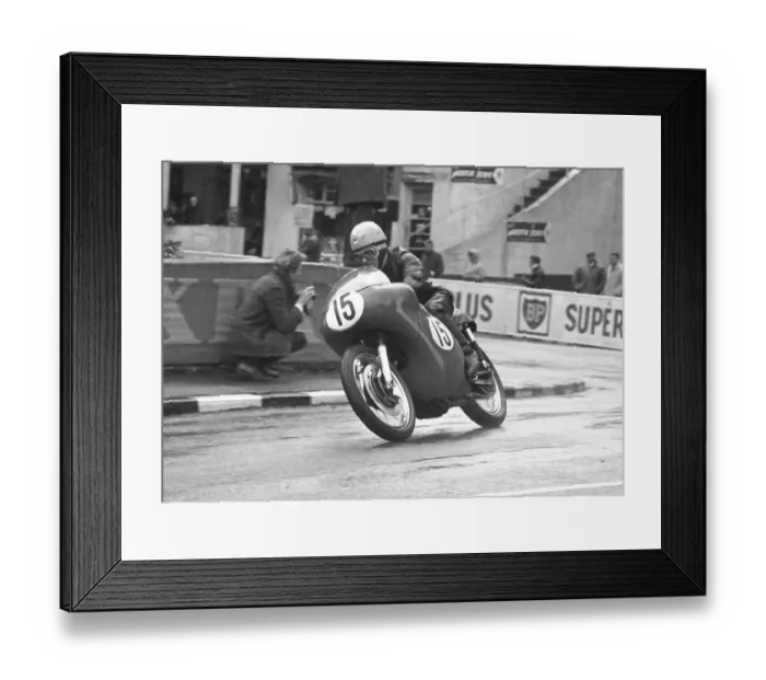 Framed Print : Pete Elmore (Matchless) 1965 Senior Manx Grand Prix Framed Print : Pete Elmore (Matchless) 1965 Senior Manx Grand Prix