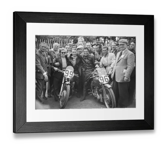 Framed Print : Maurice Cann (Guzzi) and Dario Ambrosini (Benelli) 1950 Lightweight TT Framed Print : Maurice Cann (Guzzi) and Dario Ambrosini (Benelli) 1950 Lightweight TT