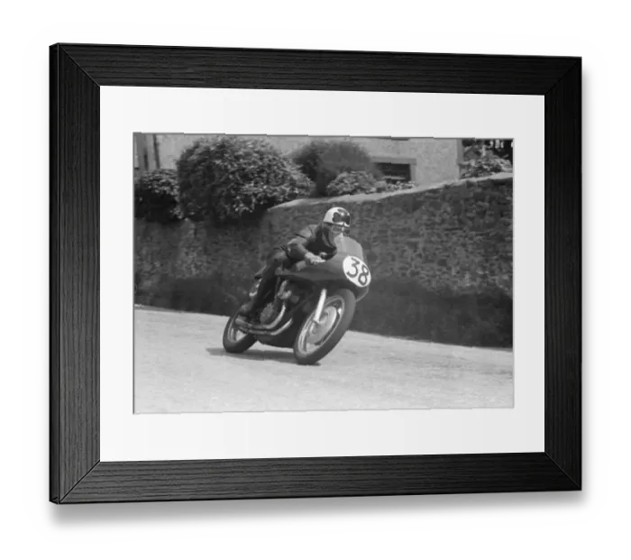 Framed Print : Reg Armstrong (Gilera) 1955 Senior TT Framed Print : Reg Armstrong (Gilera) 1955 Senior TT