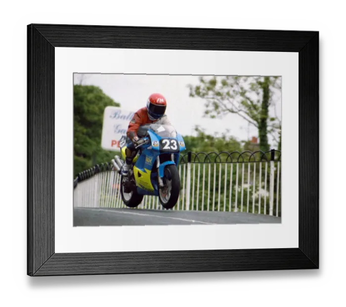 Framed Print : Phil Armes (Suzuki) 1991 Supersport 400 TT Framed Print : Phil Armes (Suzuki) 1991 Supersport 400 TT