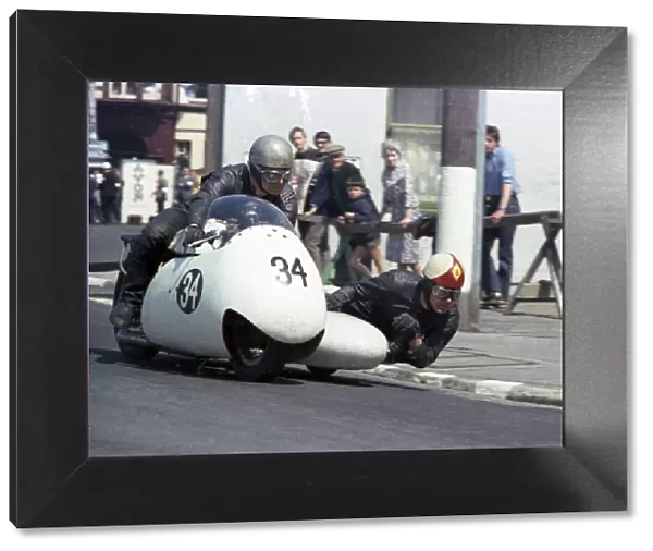 Bran Bardsley & Peter Cropper (Triumph) 1967 500 Sidecar TT