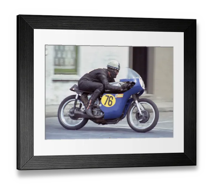 Framed Print : Roy Reid (Norton) 1969 Senior TT Framed Print : Roy Reid (Norton) 1969 Senior TT