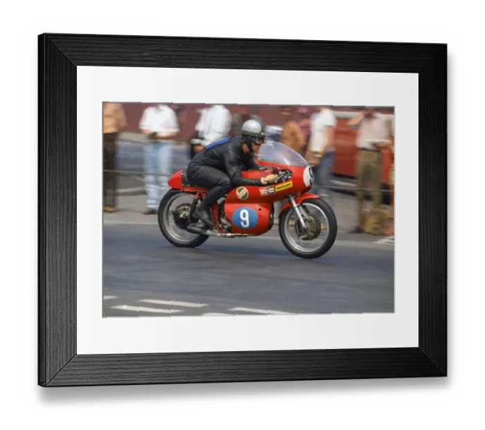 Framed Print : Alan Barnett (Aermacchi) 1970 Junior TT Framed Print : Alan Barnett (Aermacchi) 1970 Junior TT