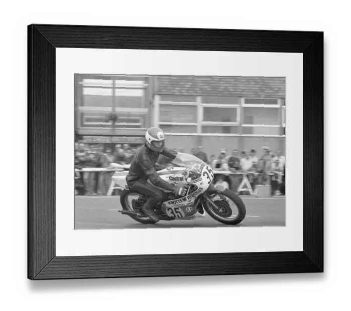 Framed Print : Neil Cudworth (Yamaha) 1981 Senior Manx Grand Prix Framed Print : Neil Cudworth (Yamaha) 1981 Senior Manx Grand Prix