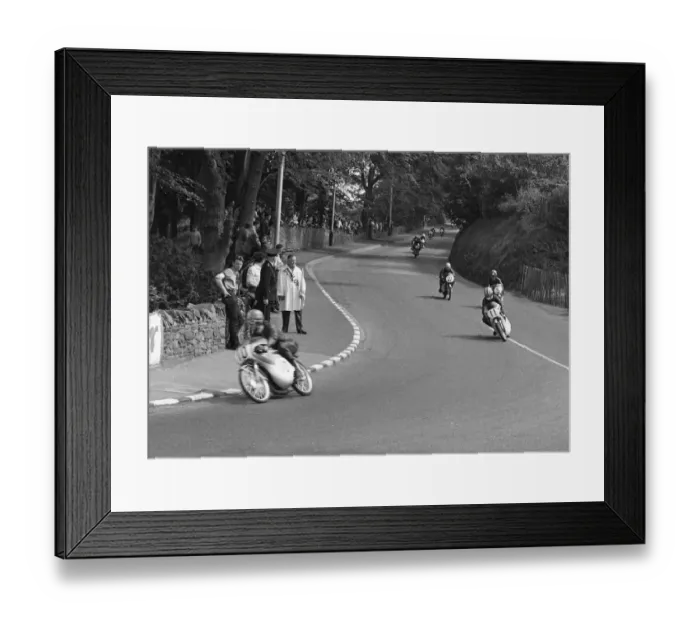 Framed Print : Chris Goosen (Derbi) and Trevor Fearns (Honda) 1967 50cc TT Framed Print : Chris Goosen (Derbi) and Trevor Fearns (Honda) 1967 50cc TT