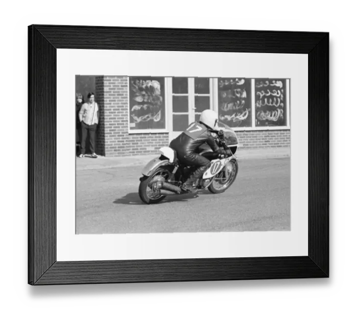 Framed Print : Ron Baylie (Honda) 1972 Production TT Framed Print : Ron Baylie (Honda) 1972 Production TT