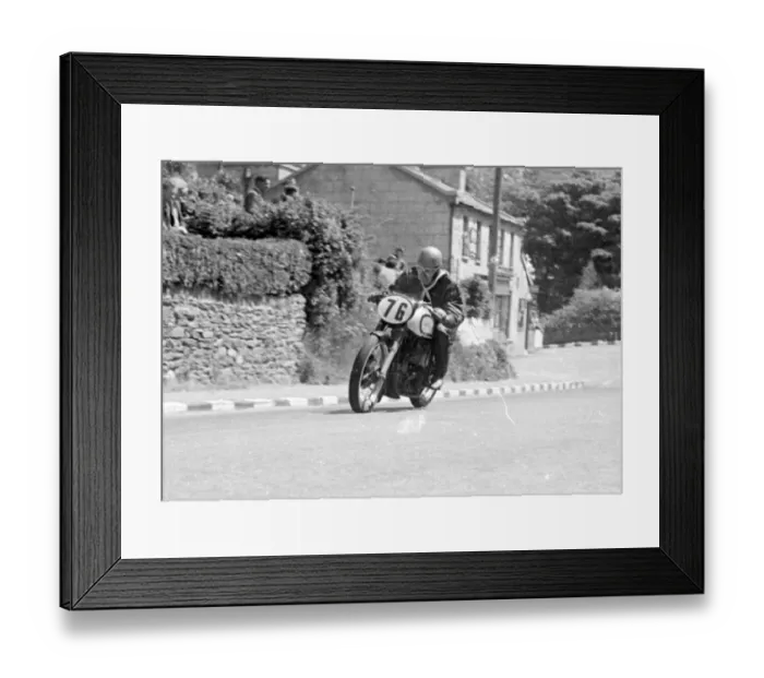 Framed Print : Bill Beevers (Norton) 1950 Senior TT Framed Print : Bill Beevers (Norton) 1950 Senior TT