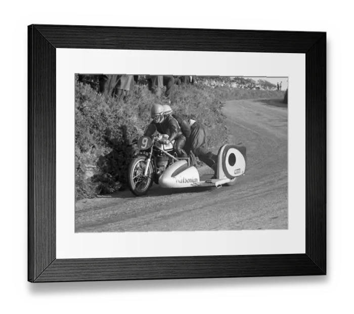 Framed Print : Bill Beevers & Bill Mundy (Norton) 1954 Sidecar TT