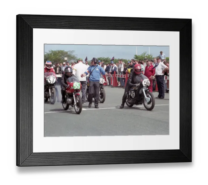 Framed Print : Bernard Beardsworth (Parilla, 55) and John Rimmer (Ariel) 1993 Classic Lap Framed Print : Bernard Beardsworth (Parilla, 55) and John Rimmer (Ariel) 1993 Classic Lap